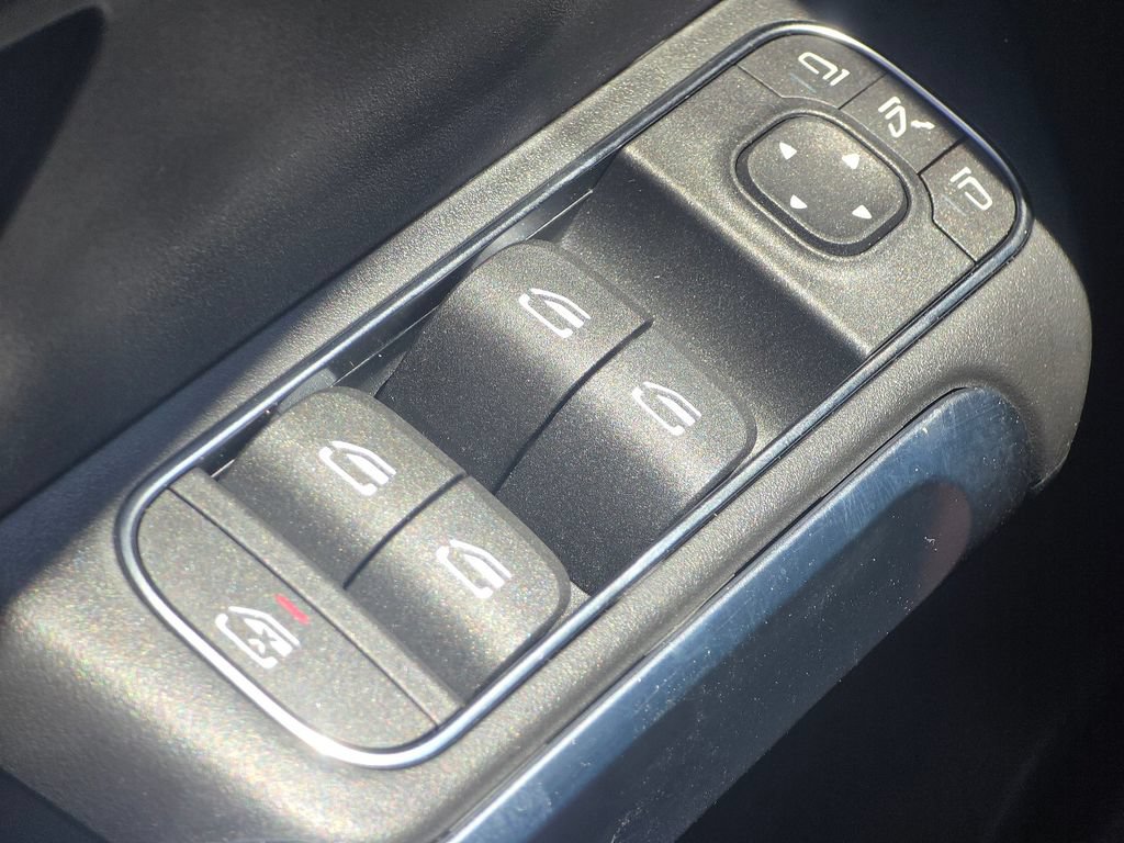 New 2026 Mercedes-Benz GLB 250 4MATIC image 26
