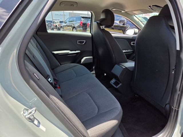 Used 2025 Kia K4 FWD image 16