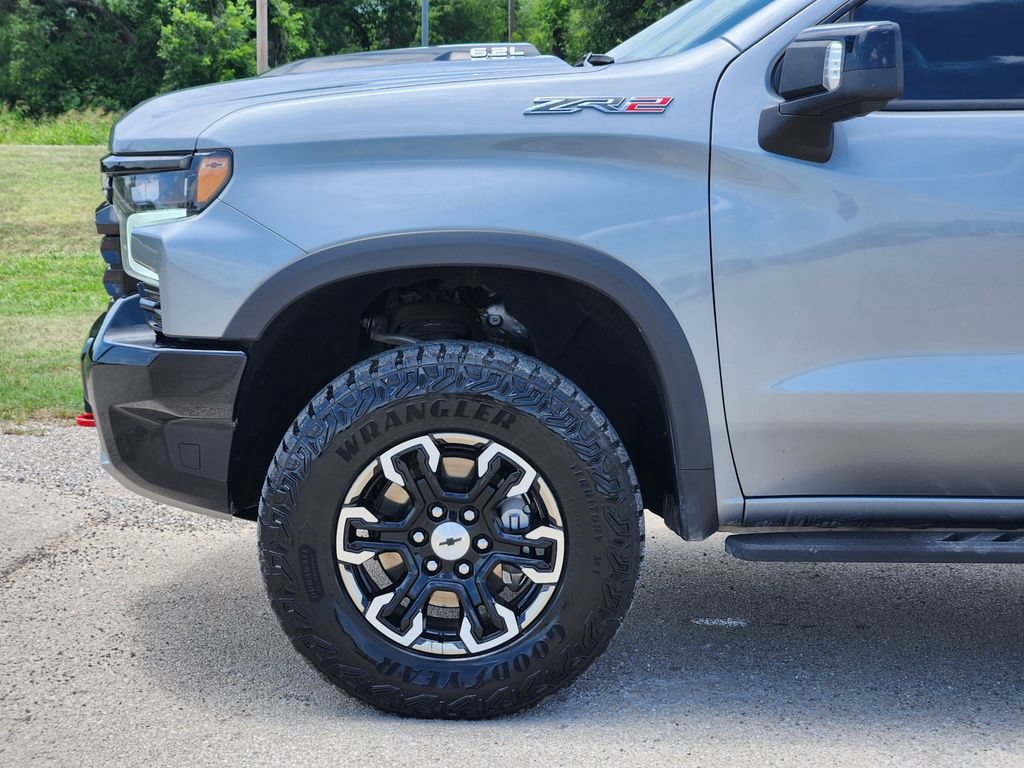 Used 2023 Chevrolet Silverado 1500 ZR2 AWD/4WD image 8