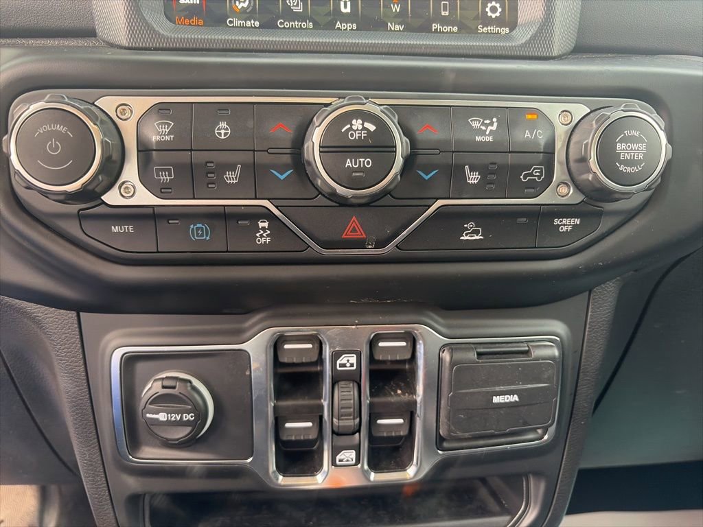 Used 2023 Jeep Wrangler Unlimited Sahara w/ Cold Weather Group image 19