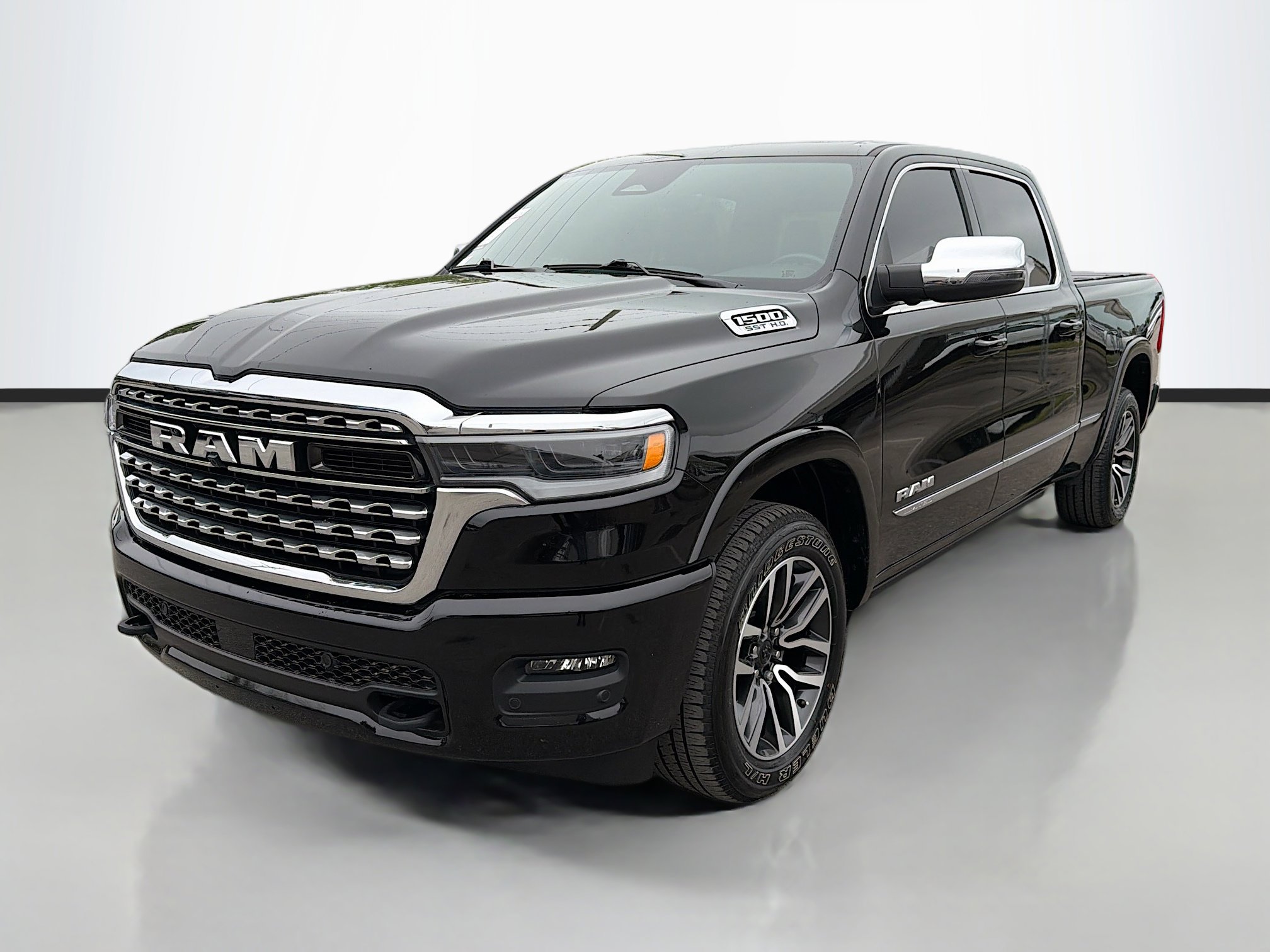 Used 2025 RAM 1500 Limited w/ Body Color Bumper Group image 7