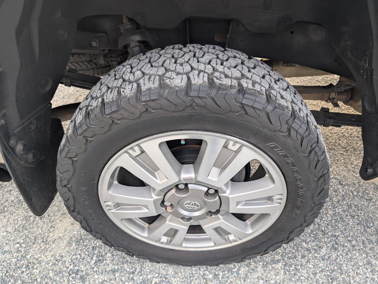 Used 2017 Toyota Tundra SR5 w/ SR5 Upgrade Package image 8