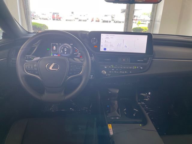 Used 2025 Lexus ES 300h w/ Premium Package FWD image 18
