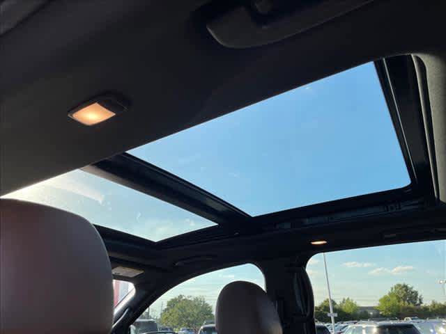 Used 2021 Nissan Titan Platinum Reserve w/ Moonroof Package AWD/4WD image 16