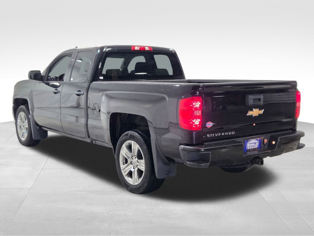 Used 2018 Chevrolet Silverado 1500 Custom w/ Custom Value Package image 16