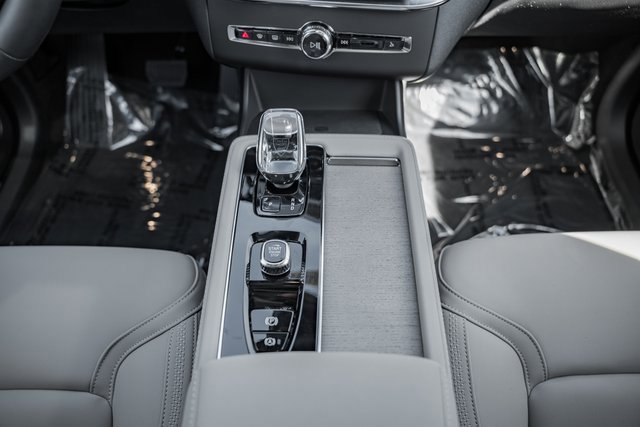 New 2026 Volvo XC90 B5 Plus image 28