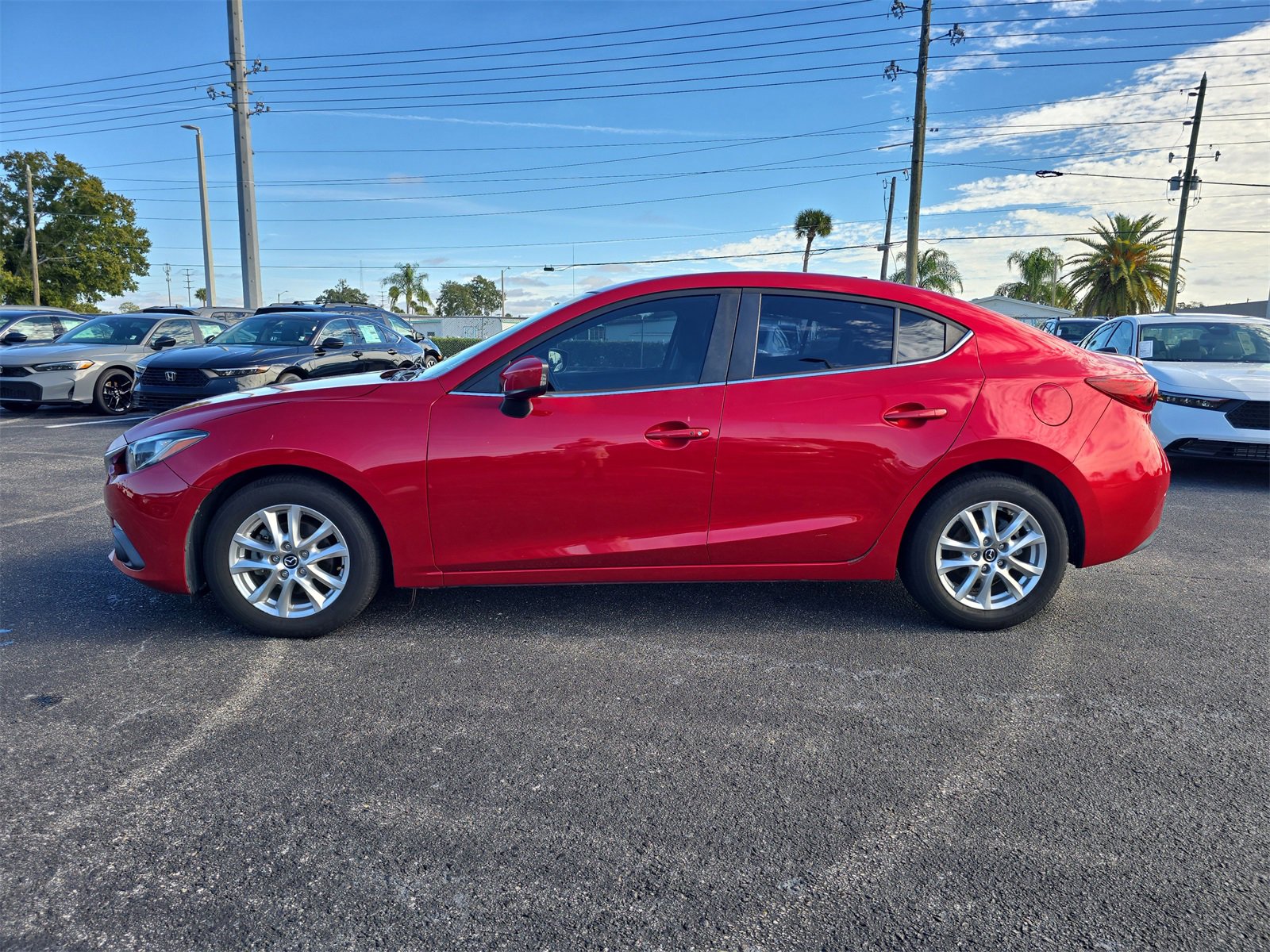 Used 2016 MAZDA MAZDA3 i Touring w/ Popular Equipment Package image 6