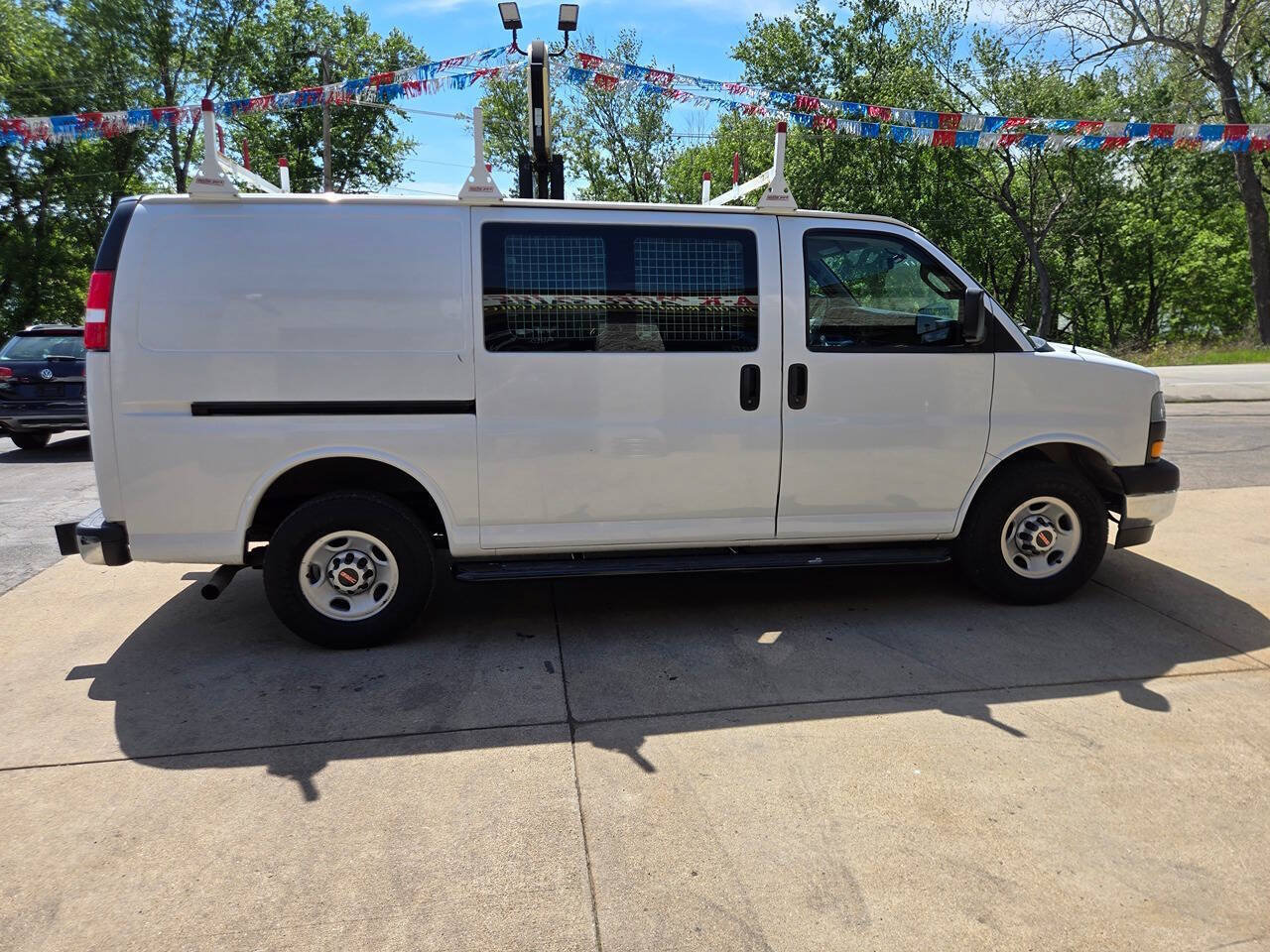 Used 2019 GMC Savana 2500 w/ Driver Convenience Package RWD image 8