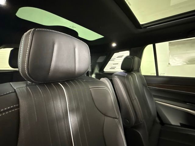 New 2026 Cadillac Vistiq Luxury AWD/4WD image 28