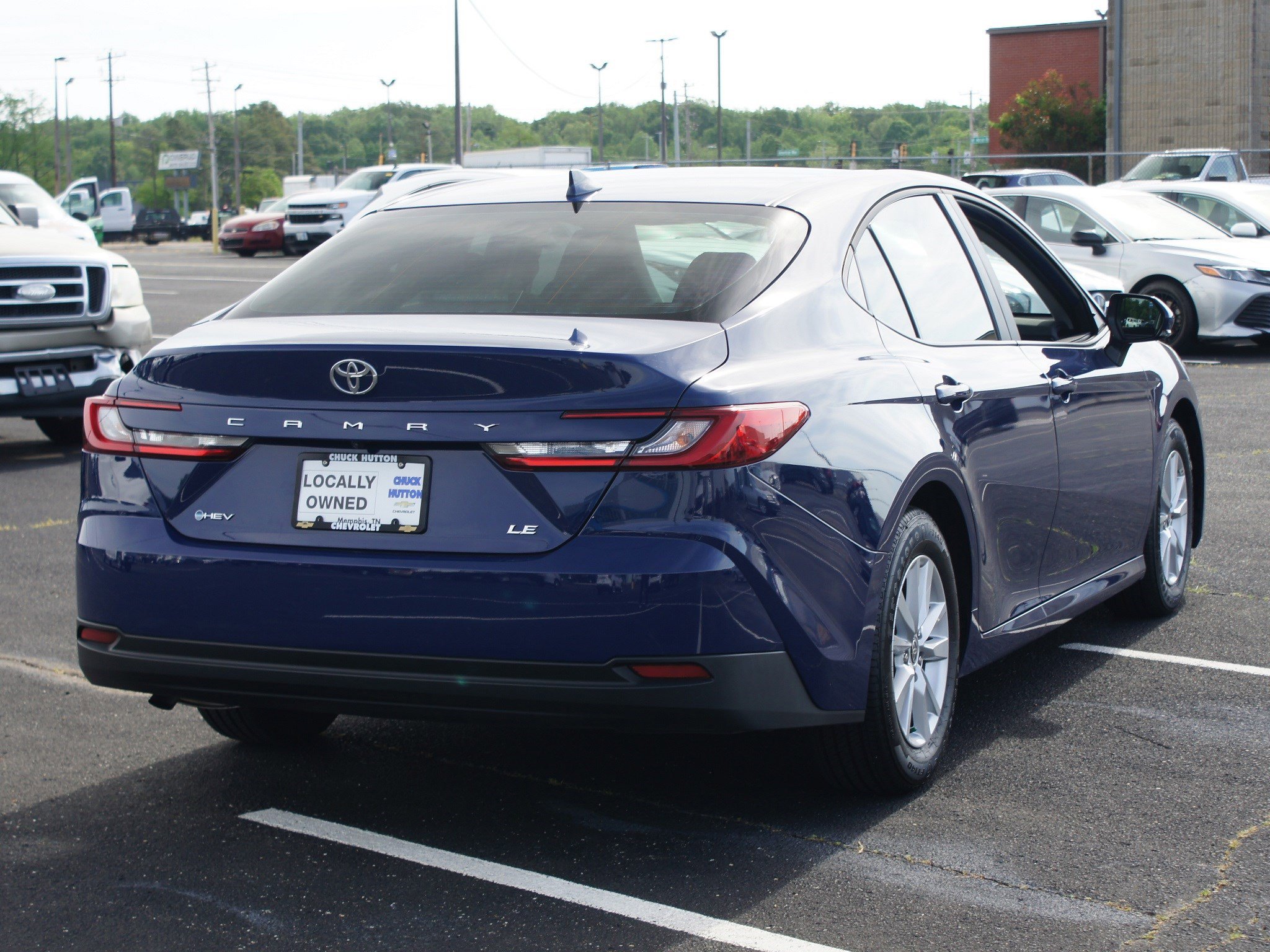 Used 2025 Toyota Camry LE w/ Convenience Package FWD image 19