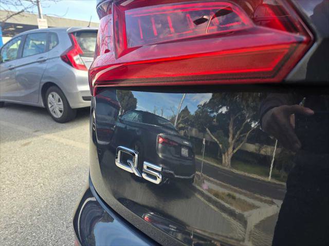 Used 2020 Audi Q5 e Premium Plus w/ Premium Plus Package image 16