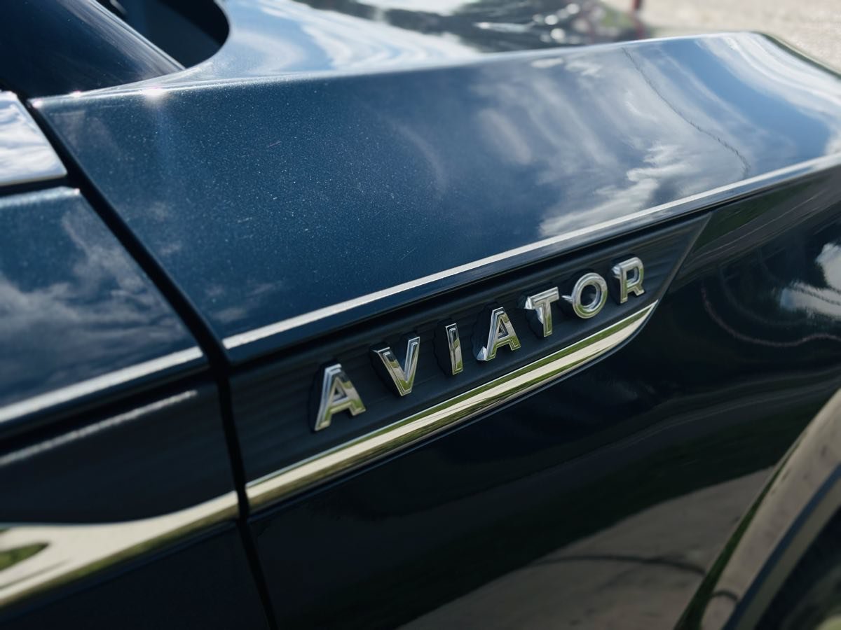 Used 2024 Lincoln Aviator Reserve w/ Equipment Group 201A AWD/4WD image 6