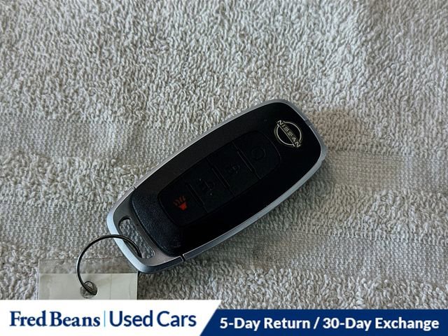 Used 2023 Nissan Rogue SV image 27