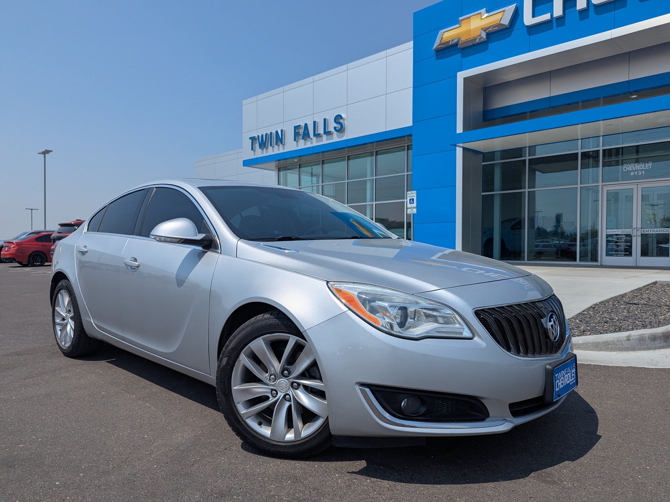 Used 2015 Buick Regal Premium FWD image 1