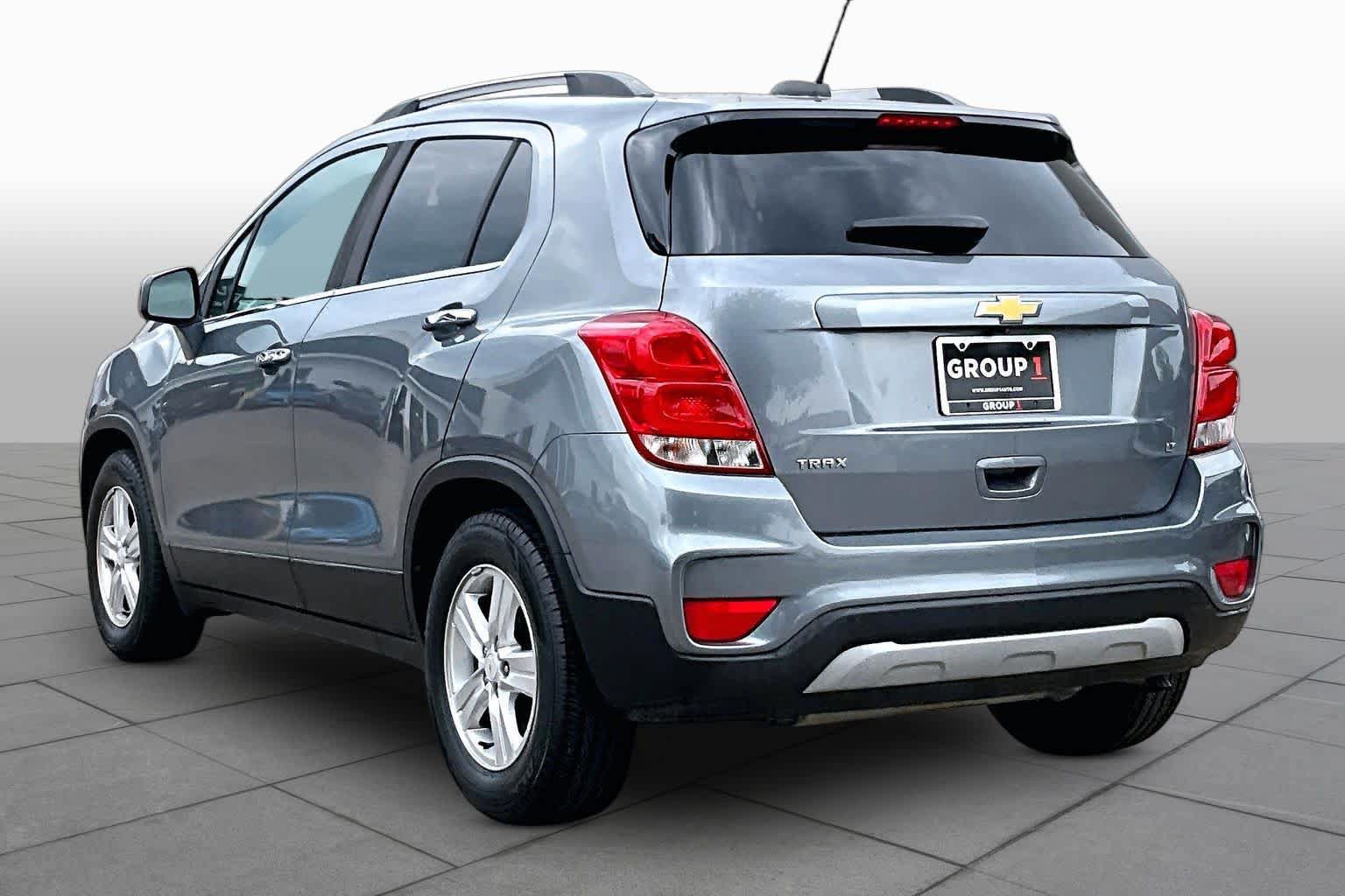 Used 2019 Chevrolet Trax LT w/ LT Convenience Package FWD image 12