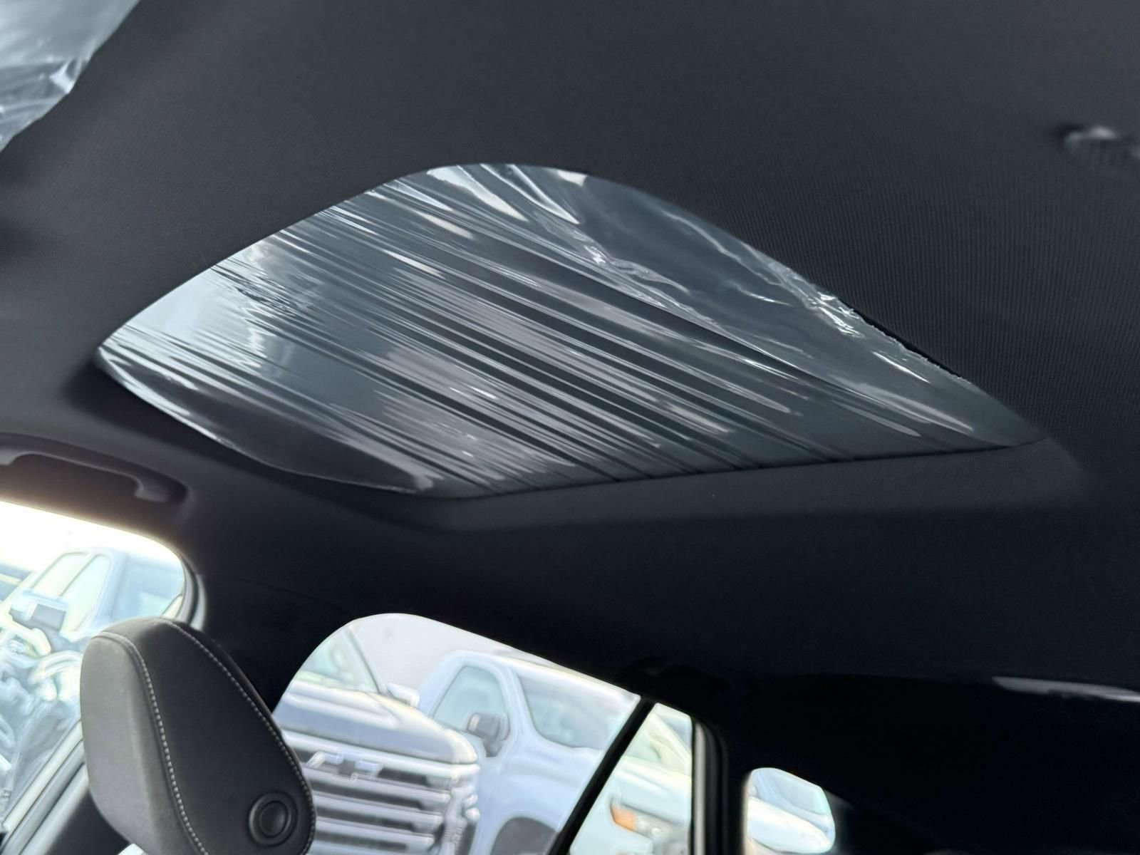 New 2026 Chevrolet Trax RS w/ Sunroof Package FWD image 9