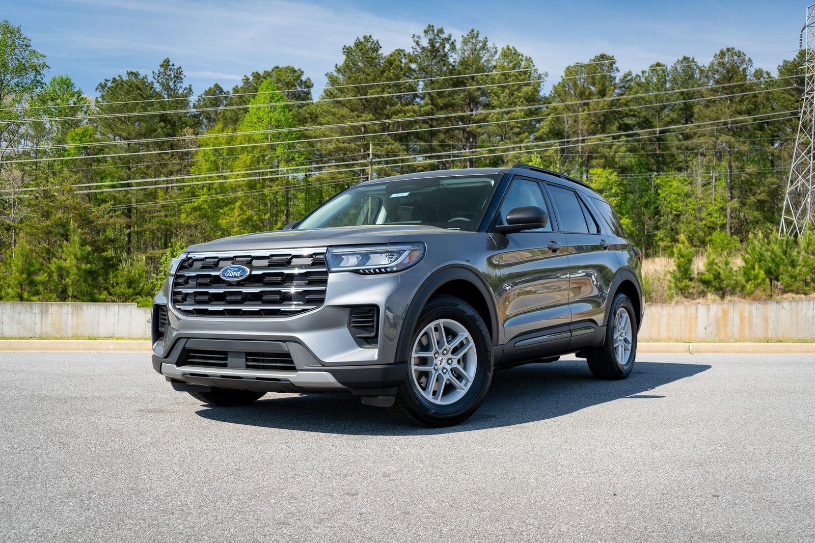 New 2026 Ford Explorer Active RWD video 1