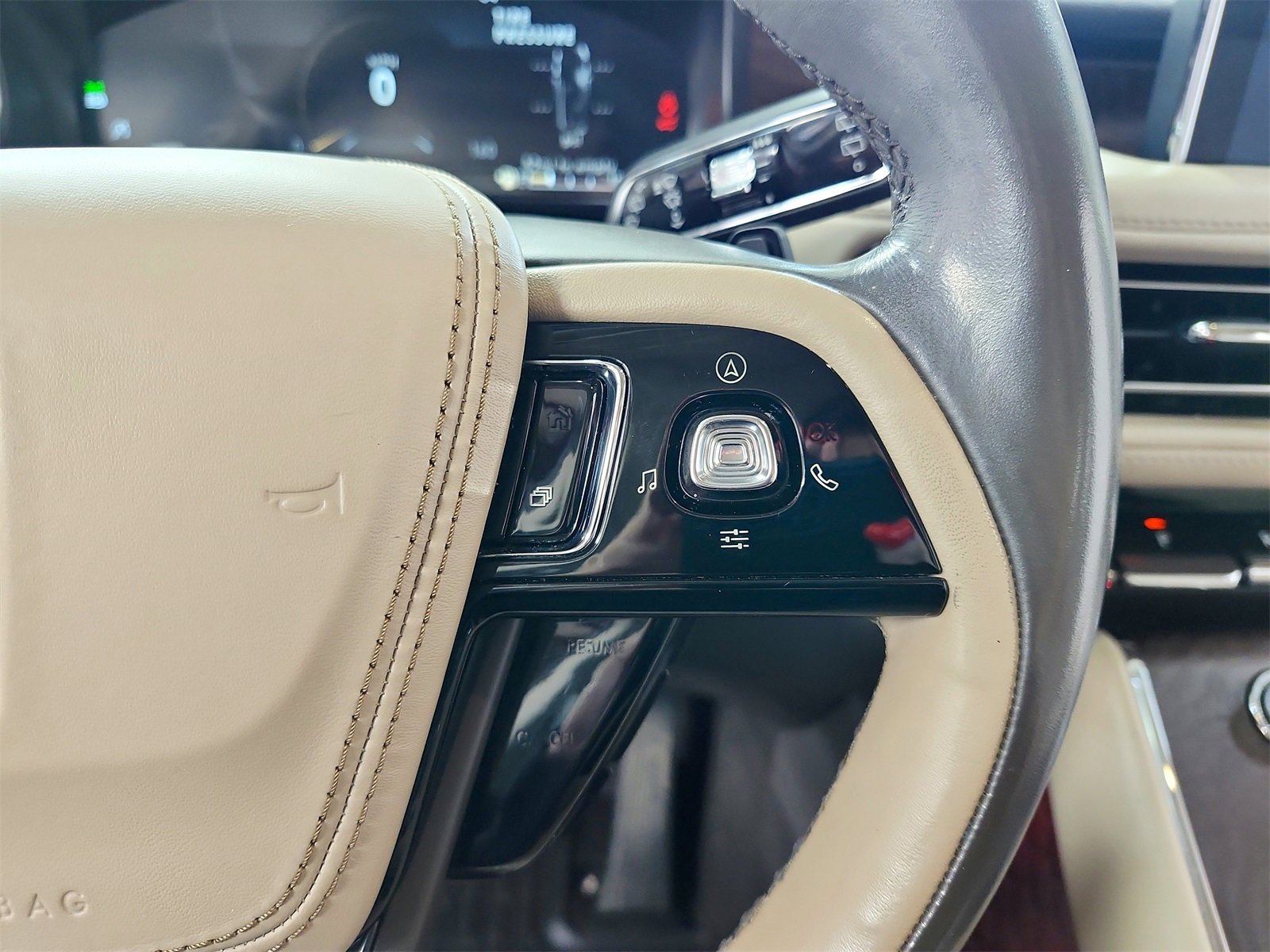 Used 2020 Lincoln Aviator Reserve image 24