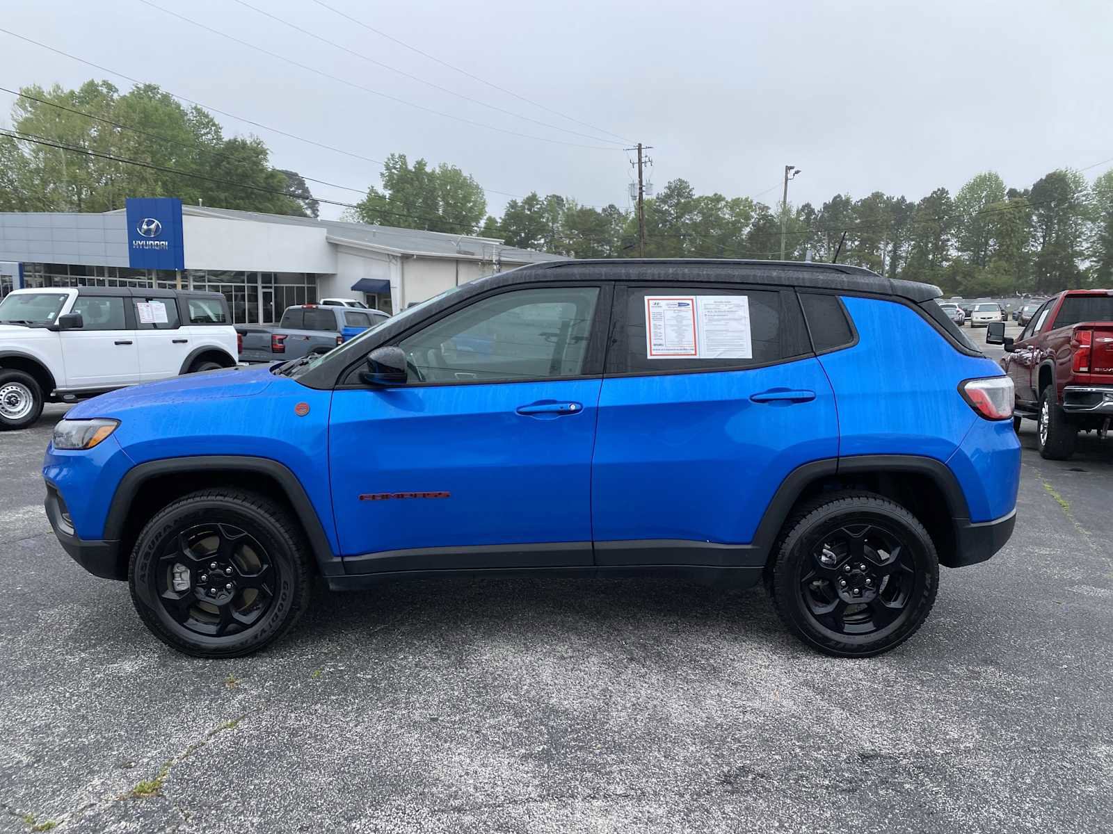 Used 2024 Jeep Compass Trailhawk AWD/4WD image 8