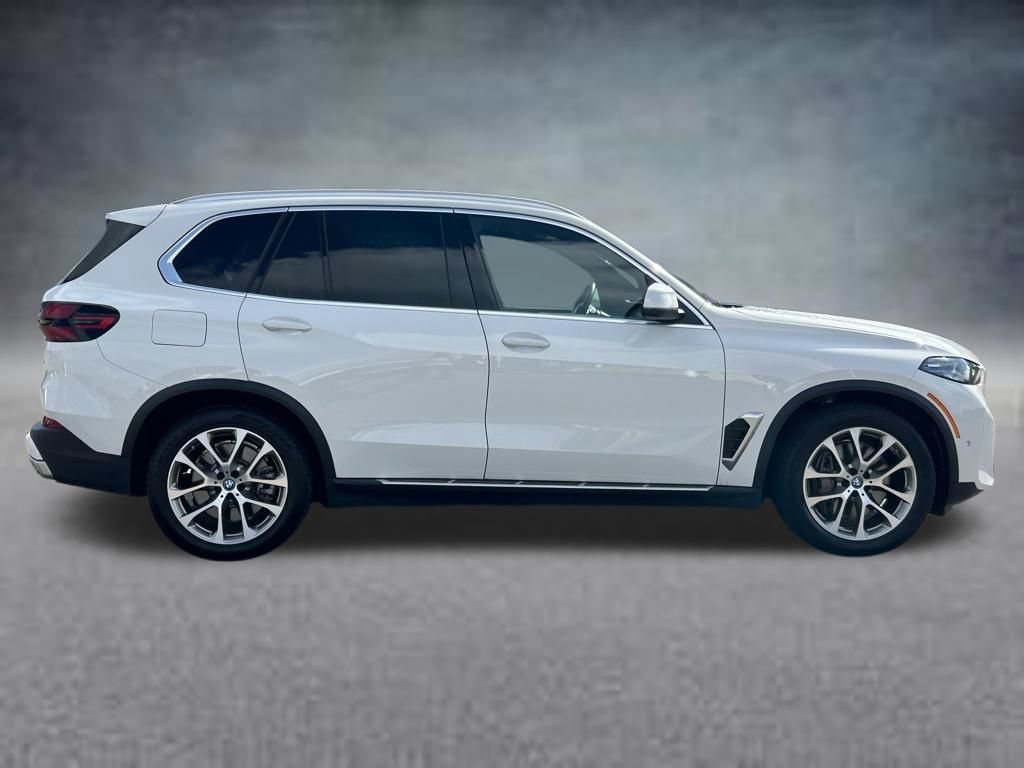 Used 2025 BMW X5 xDrive50e AWD/4WD image 6