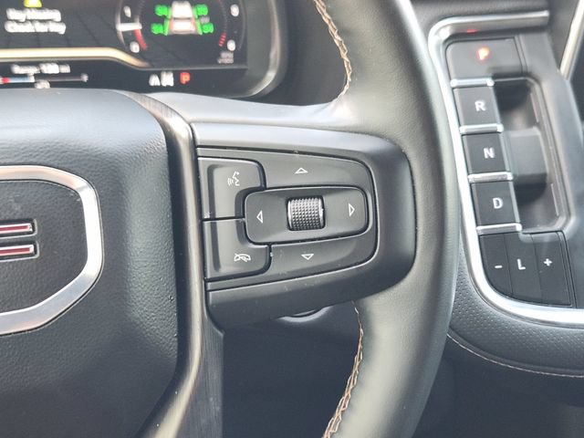 Used 2024 GMC Yukon AT4 w/ Technology Package AWD/4WD image 28