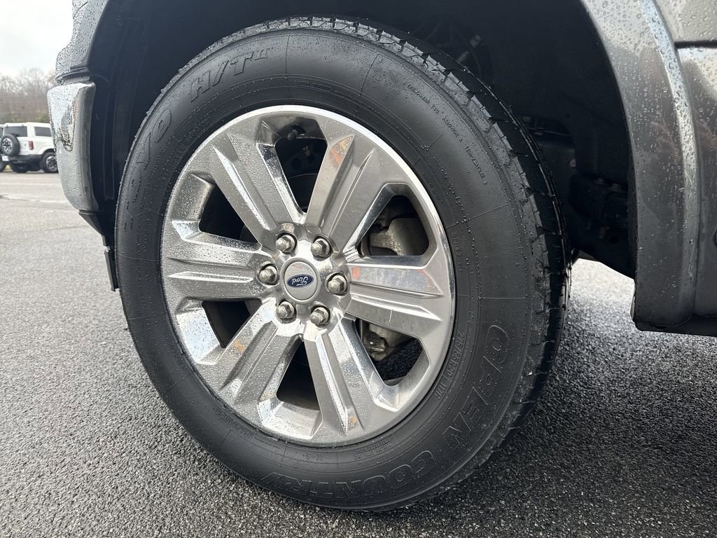 Used 2019 Ford F150 Lariat w/ Equipment Group 502A Luxury image 8