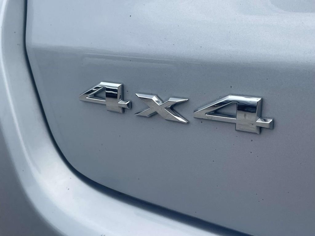 Used 2024 Jeep Compass Latitude image 9