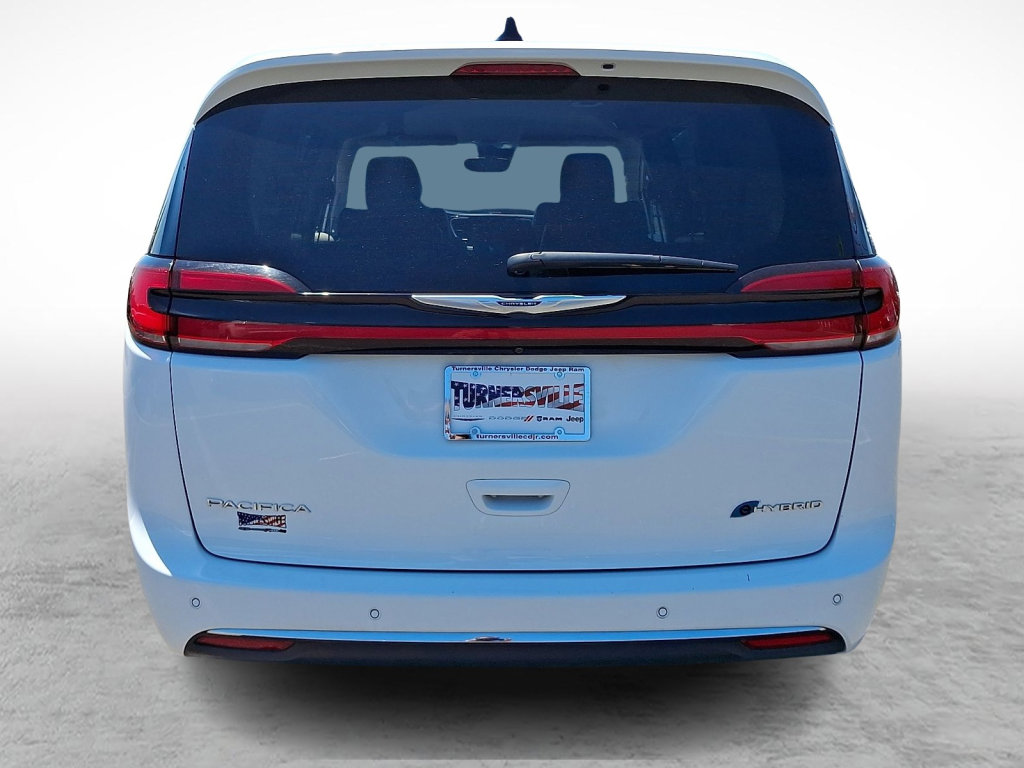 Used 2024 Chrysler Pacifica Limited FWD image 4