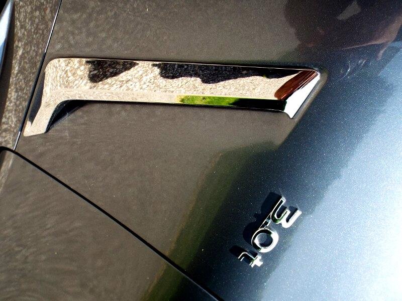 Used 2017 INFINITI Q60 3.0t image 12