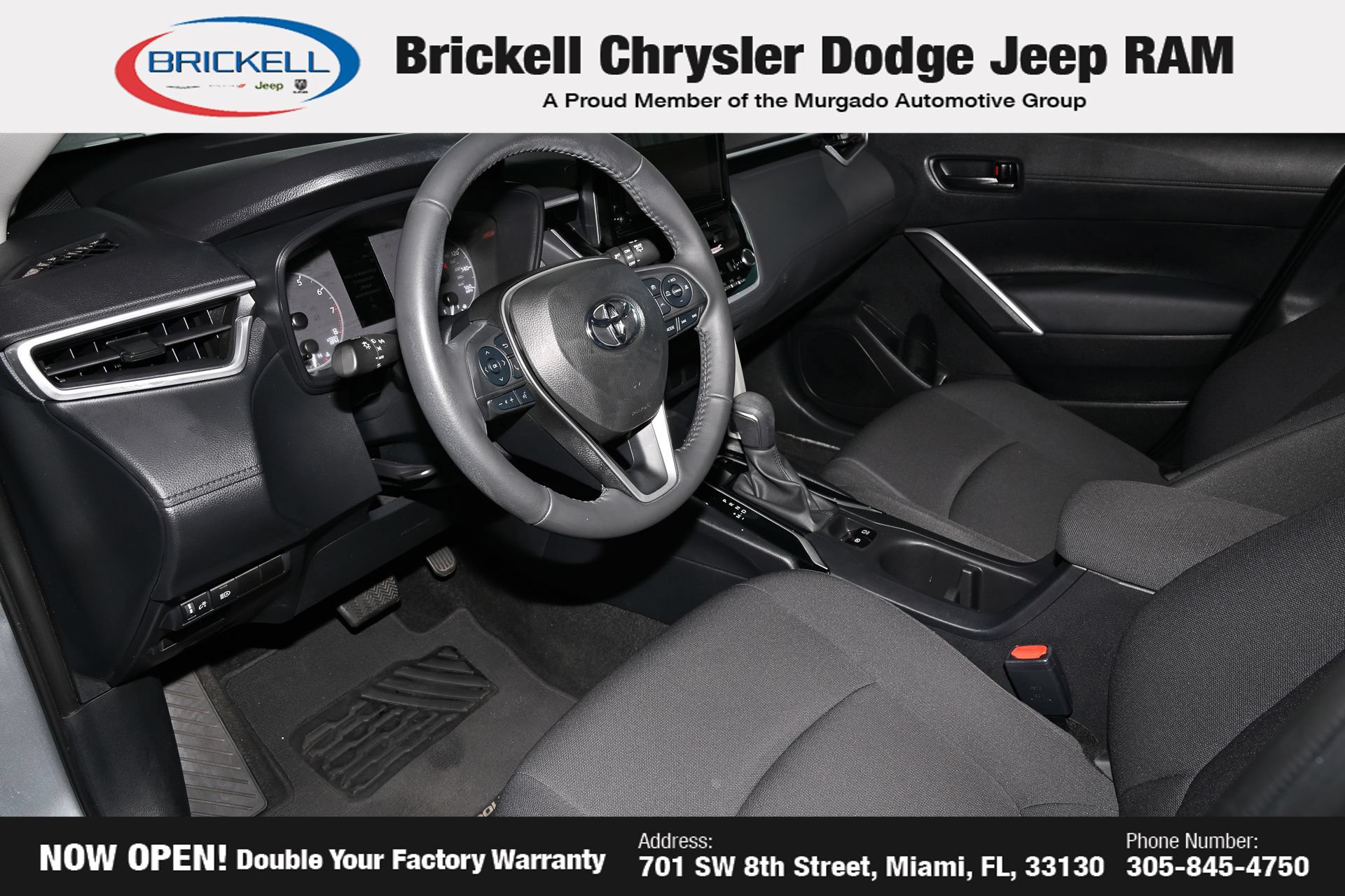 Used 2024 Toyota Corolla Cross LE w/ Moonroof Package FWD image 5