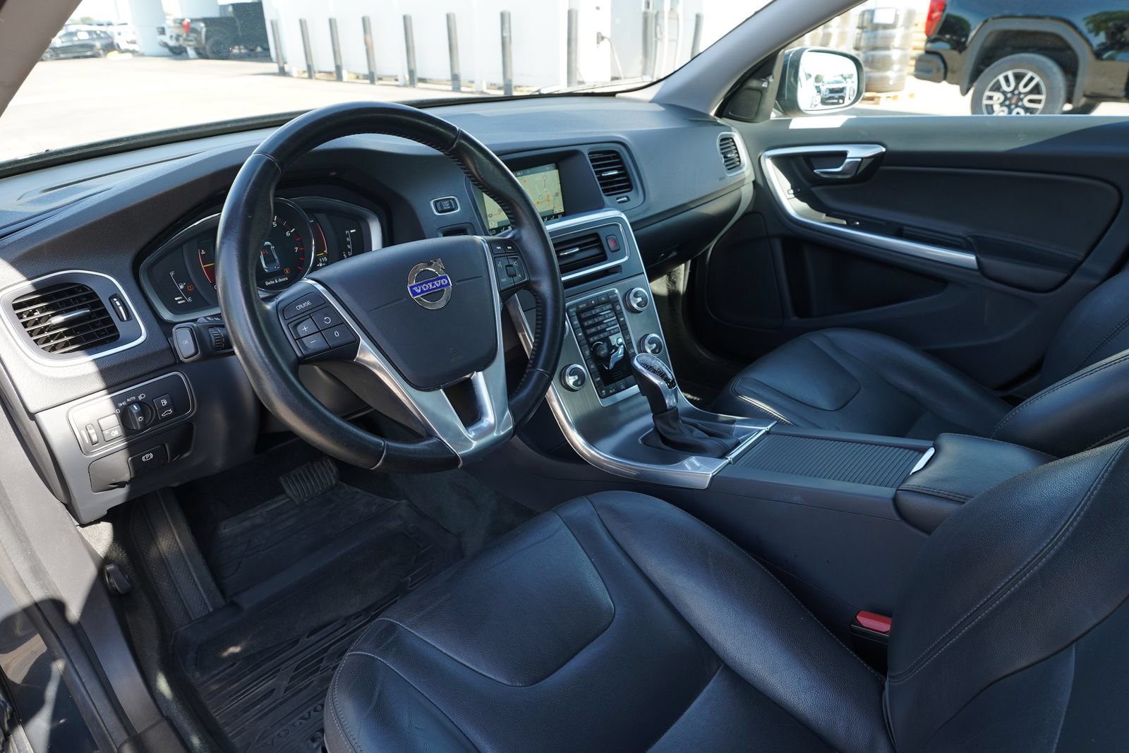 Used 2016 Volvo S60 T5 Premier w/ Convenience Package FWD image 17