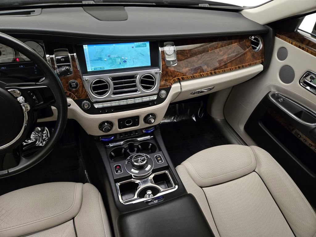 Certified 2017 Rolls-Royce Ghost image 23