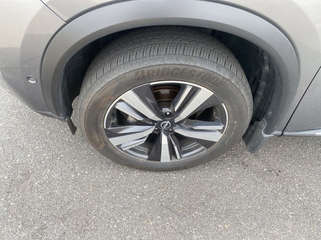 Used 2023 Nissan Rogue SL w/ SL Premium Package image 9