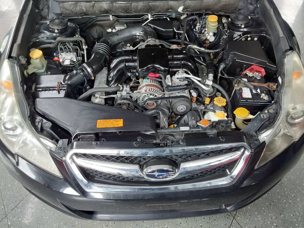 Used 2011 Subaru Legacy 3.6R Premium w/ Appearance Package 1G AWD/4WD image 19