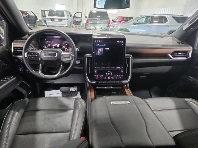 Used 2025 GMC Yukon XL Denali AWD/4WD image 9