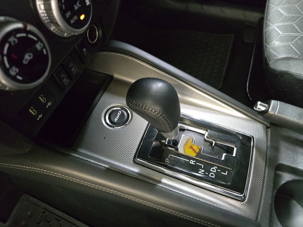 Used 2021 Mitsubishi Outlander Sport SE image 23