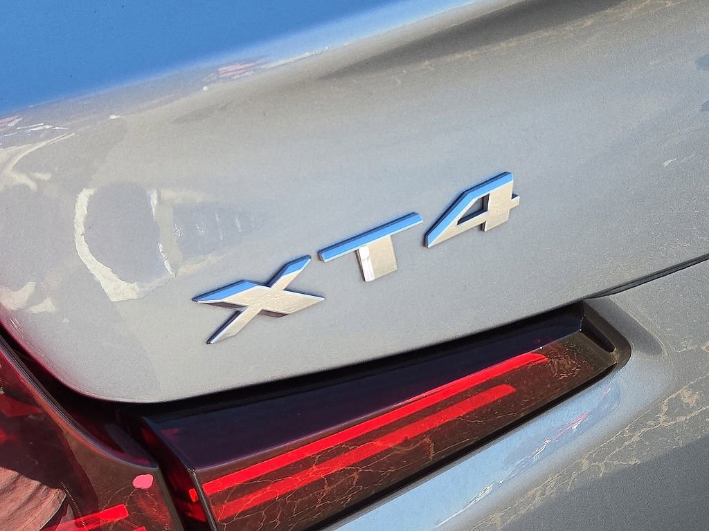 Used 2023 Cadillac XT4 Premium Luxury image 12