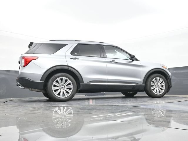 Used 2022 Ford Explorer Limited w/ Equipment Group 301A AWD/4WD image 53