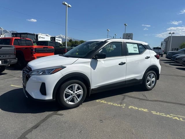 New 2025 Nissan Kicks Play S FWD image 6