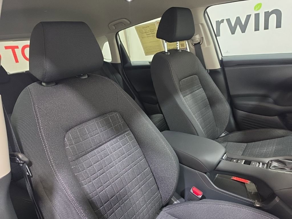 Used 2026 Honda HR-V LX image 23