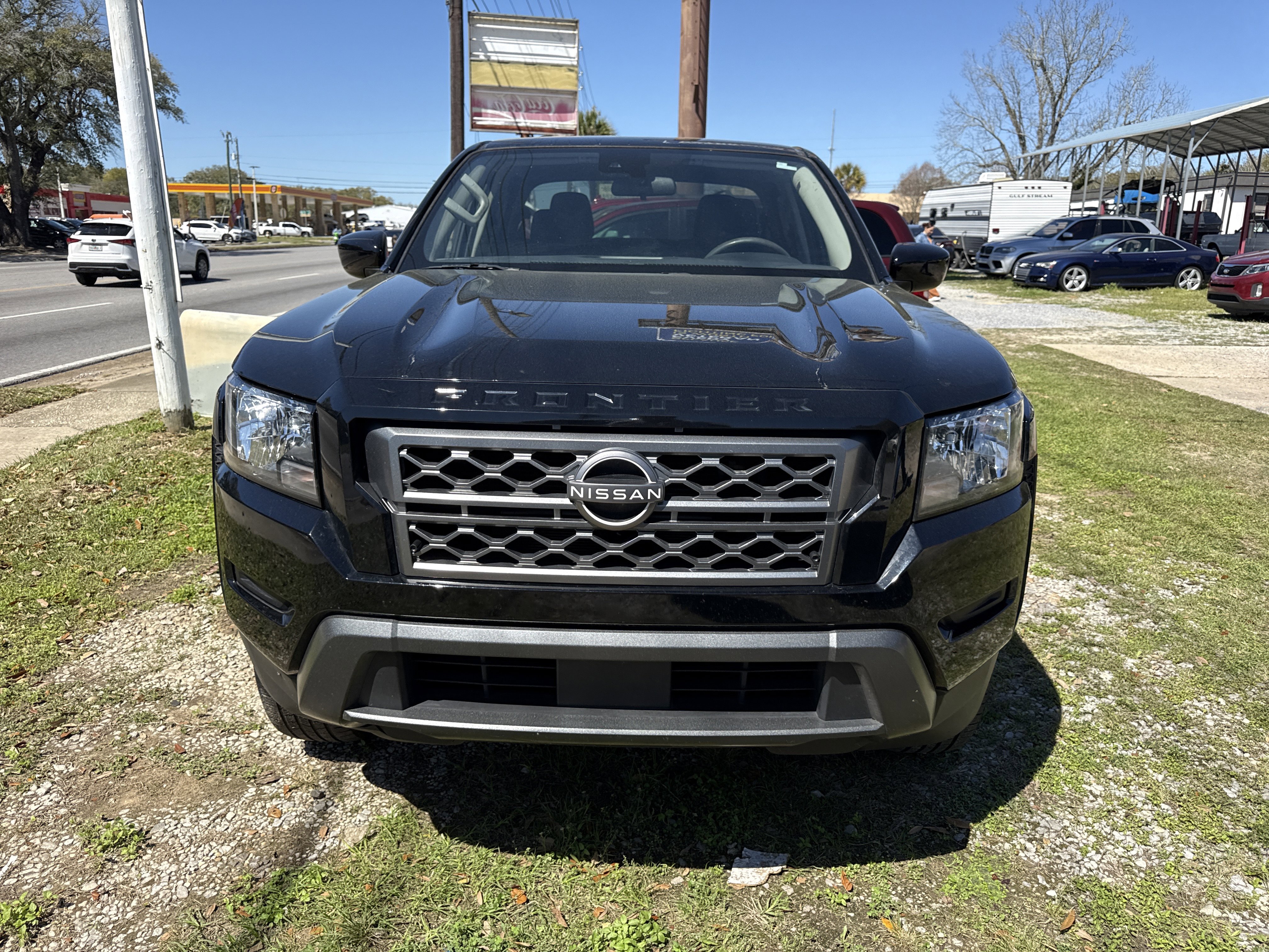 Used 2022 Nissan Frontier SV RWD image 5
