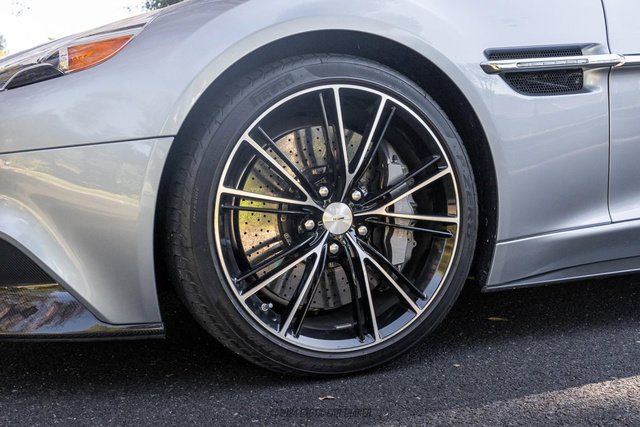 Used 2014 Aston Martin Vanquish Coupe RWD image 42