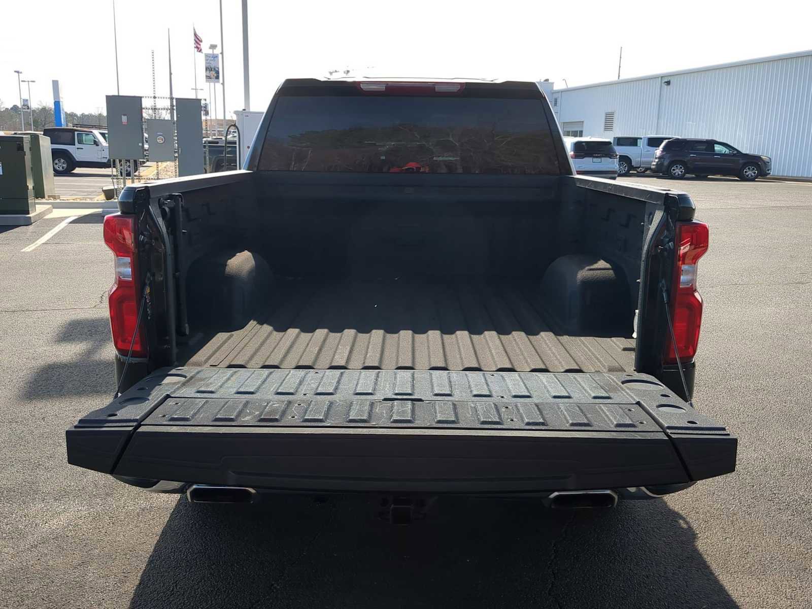 Used 2022 Chevrolet Silverado 1500 LTZ image 25