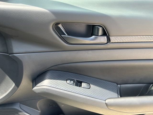 Used 2025 Nissan Altima 2.5 S image 14