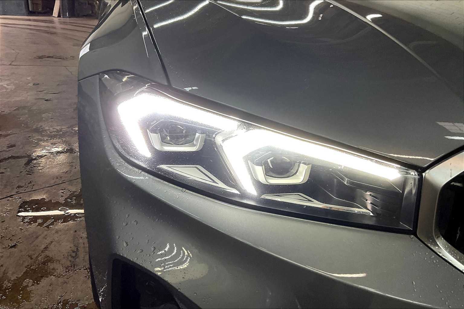 Used 2025 BMW 330i 330i w/ Premium Package image 31