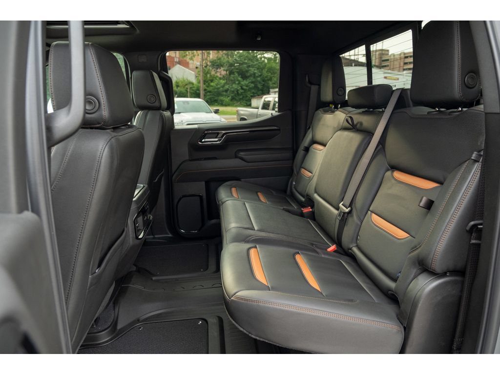 New 2026 GMC Sierra 1500 AT4 w/ AT4 Premium Package AWD/4WD image 13