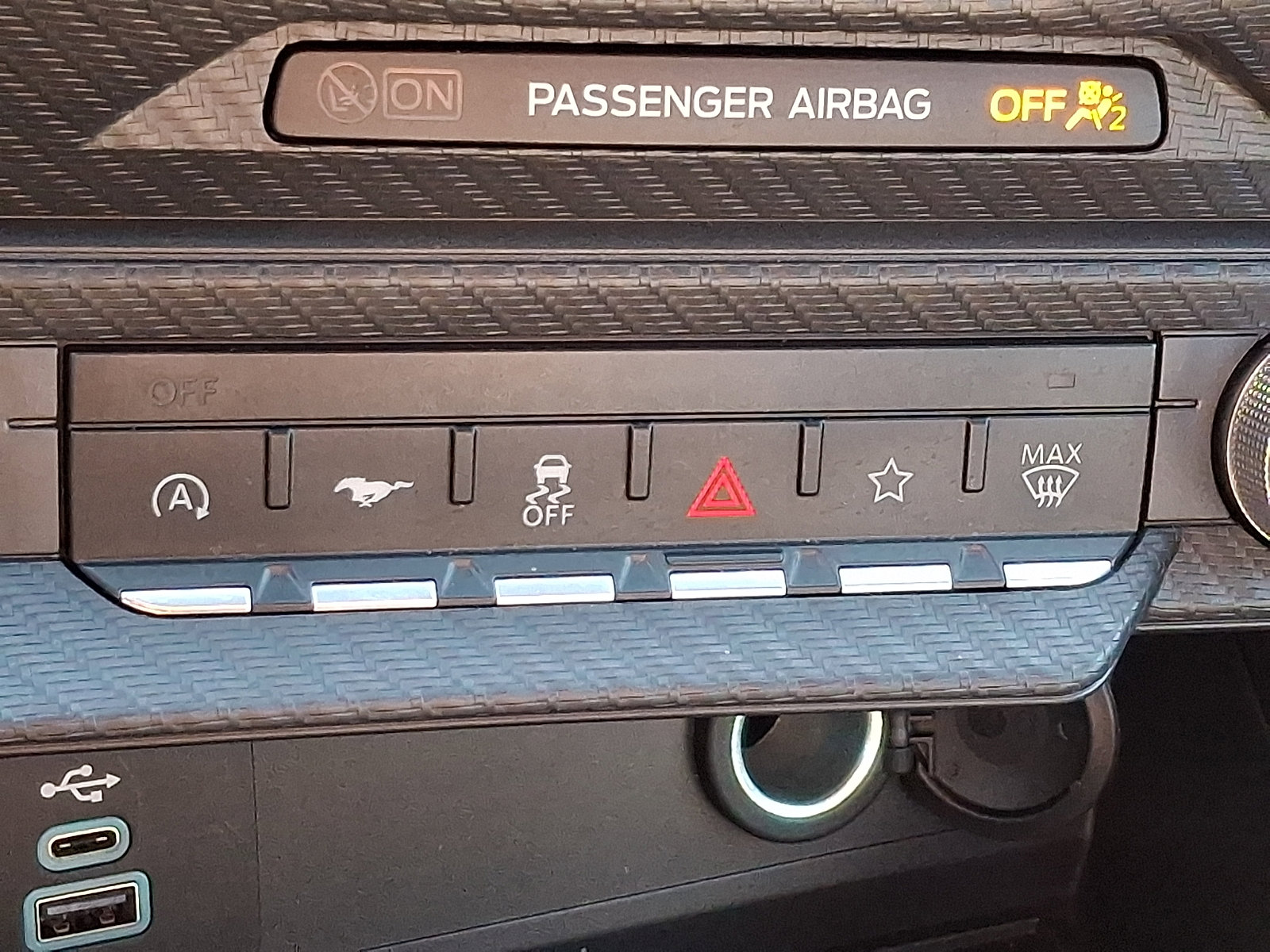 Certified 2025 Ford Mustang Coupe image 24