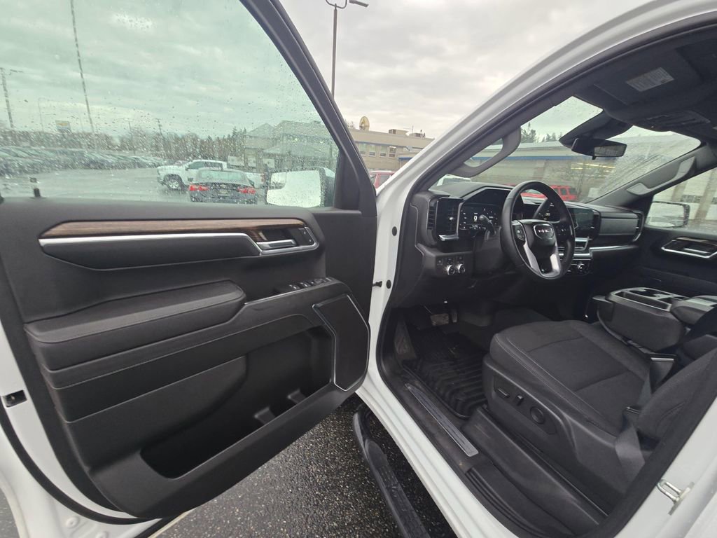 Used 2023 GMC Sierra 1500 SLE w/ Enhanced Capability Package AWD/4WD image 15