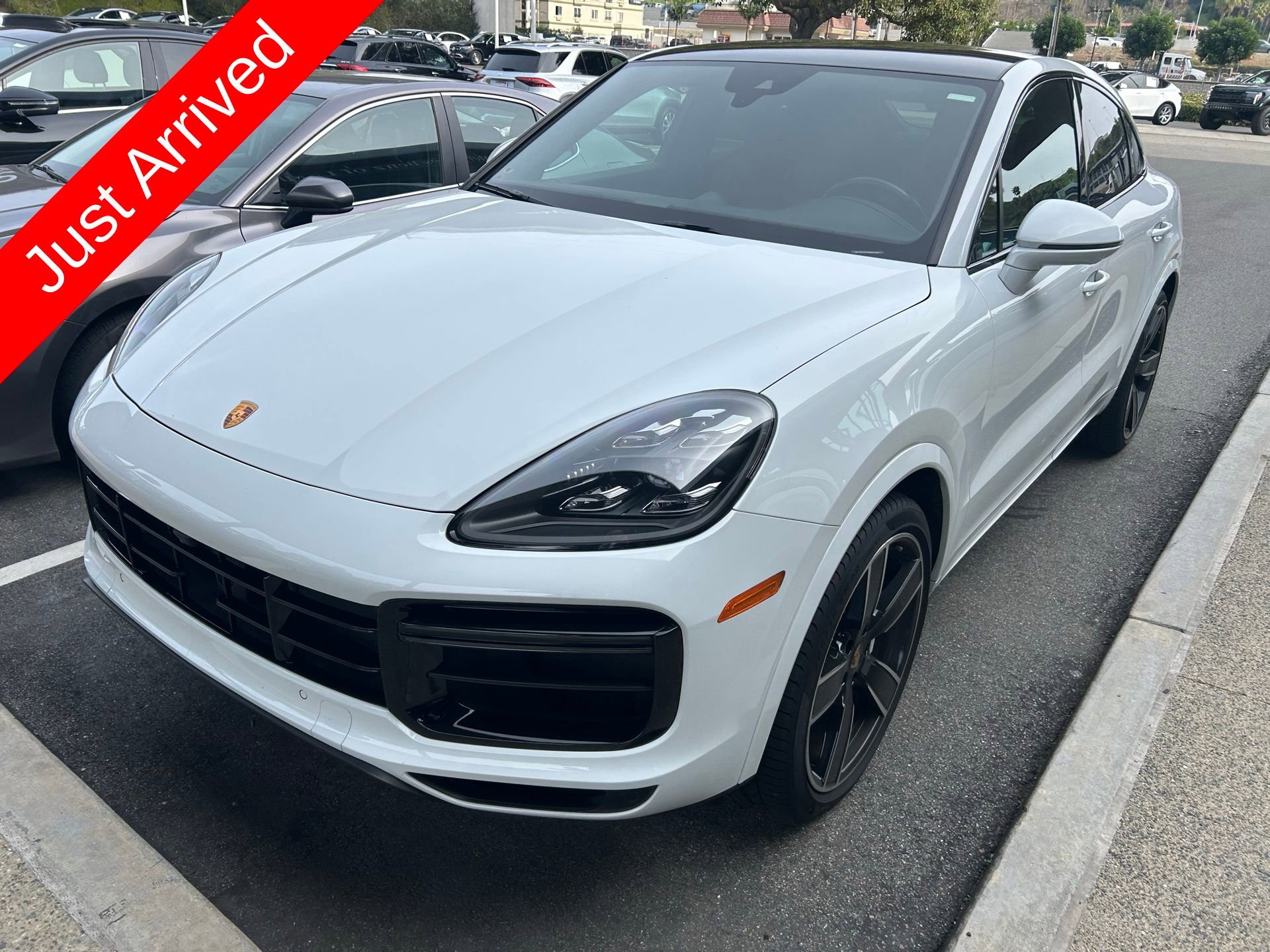 Used 2023 Porsche Cayenne Turbo image 1