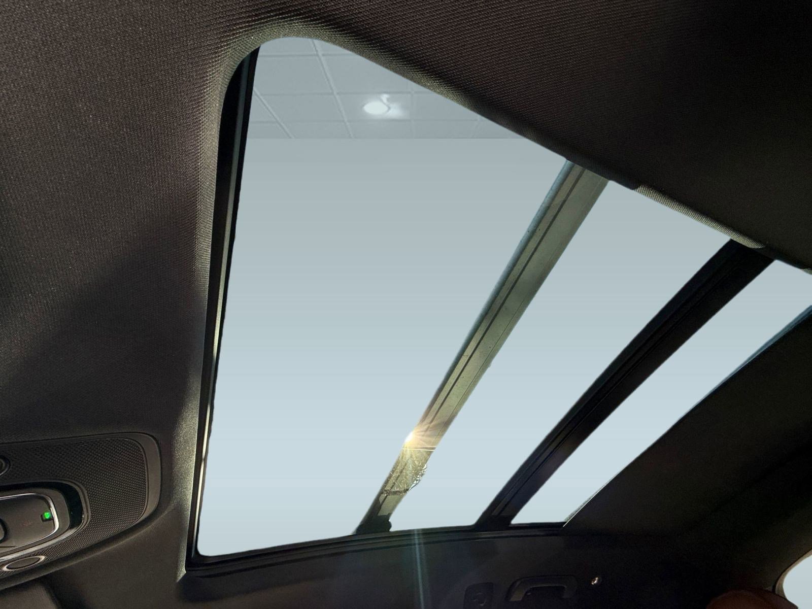 Used 2023 Audi Q5 e Premium w/ Convenience Package image 58